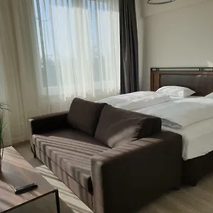 Plus Aparthotel