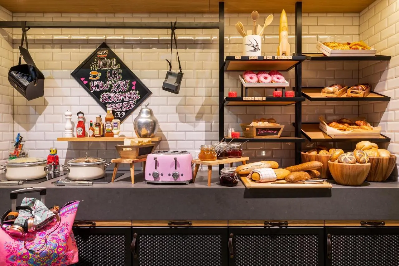فندق Moxy Berlin Airport شونيفيلد