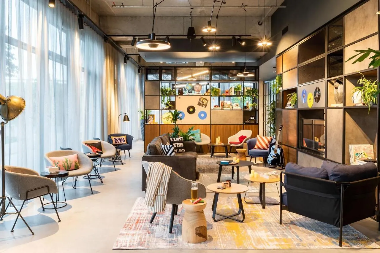 فندق Moxy Berlin Airport شونيفيلد