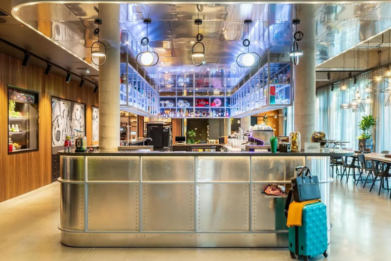 فندق Moxy Berlin Airport شونيفيلد ألمانيا