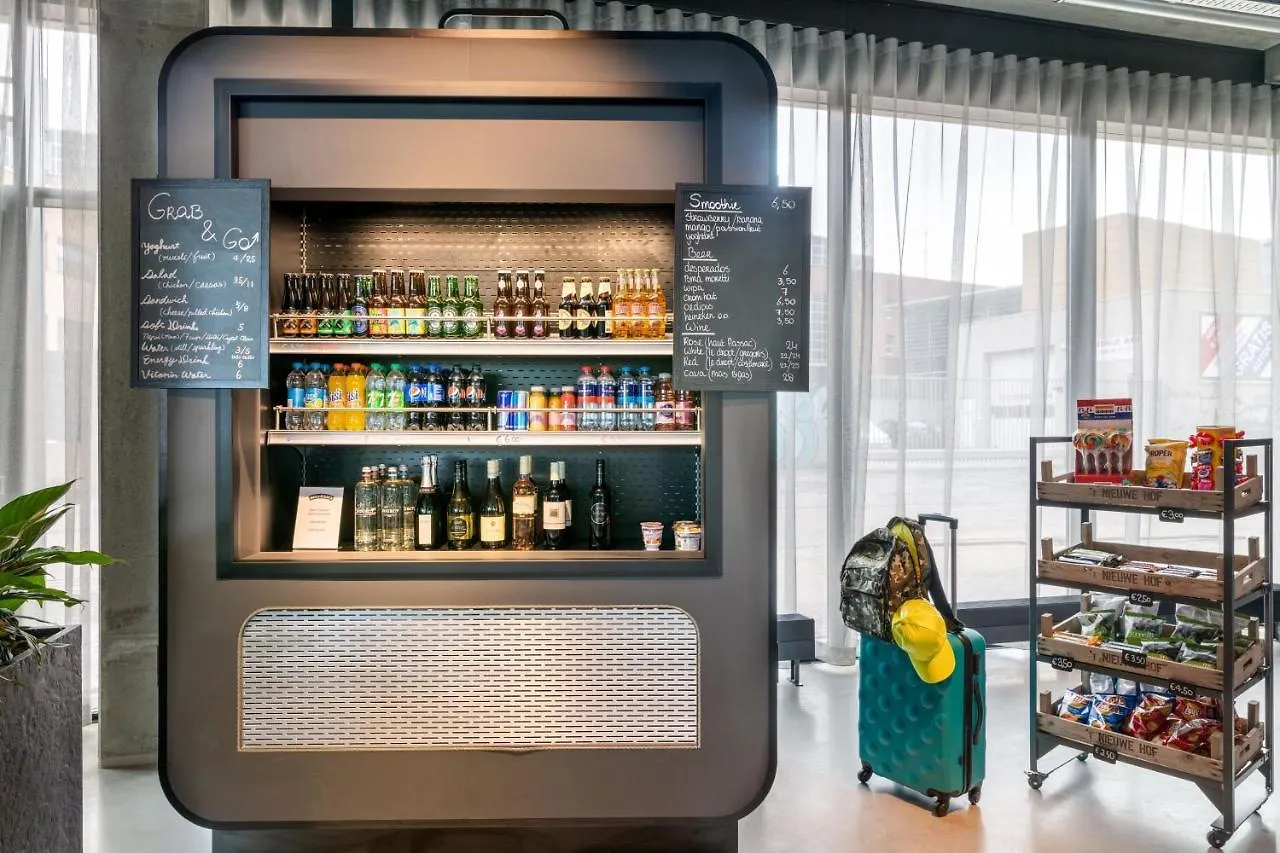 ***  فندق Moxy Berlin Airport شونيفيلد ألمانيا