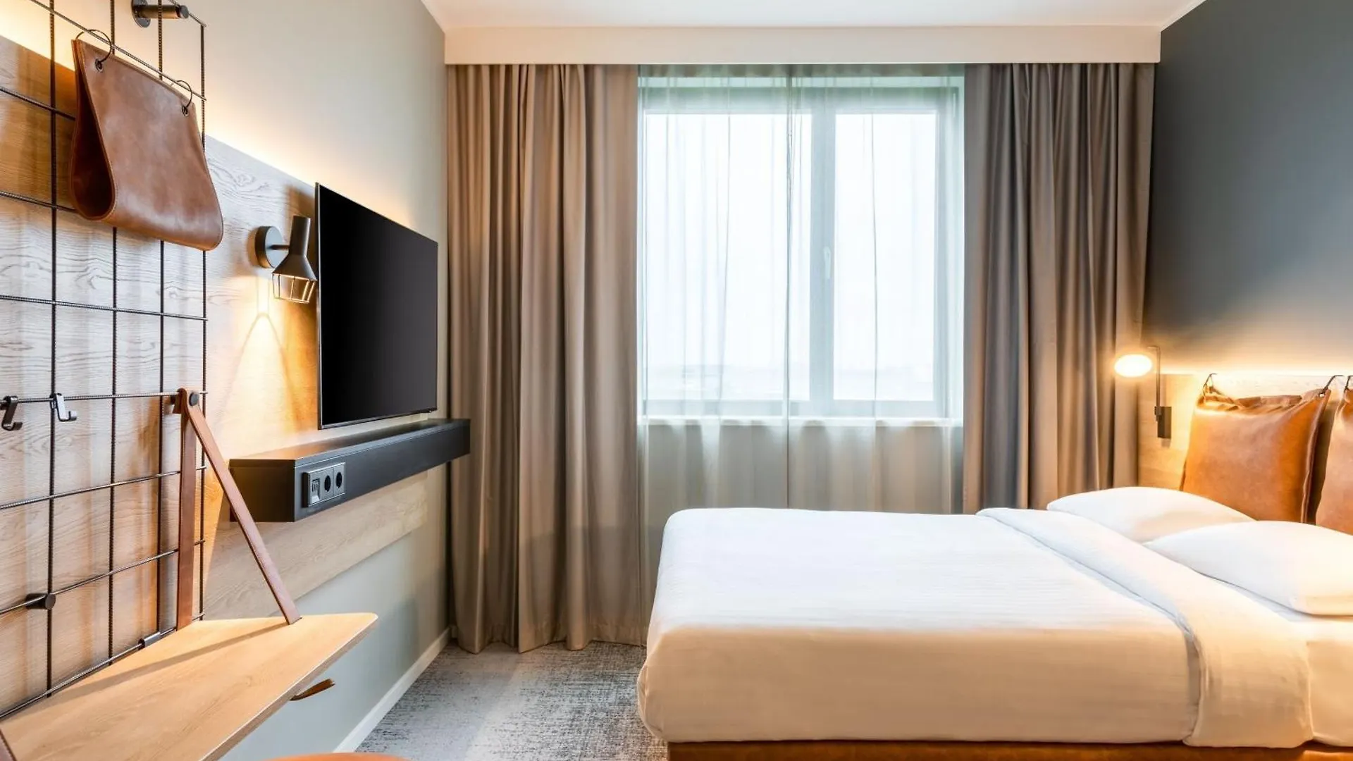 فندق Moxy Berlin Airport شونيفيلد