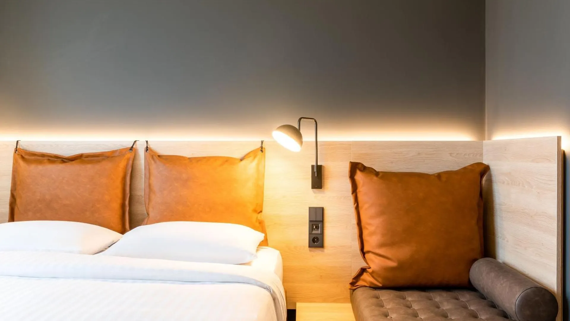 فندق Moxy Berlin Airport شونيفيلد